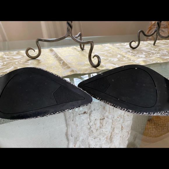 Tweed blank heel sandals with embellishment. - Picture 4 of 4